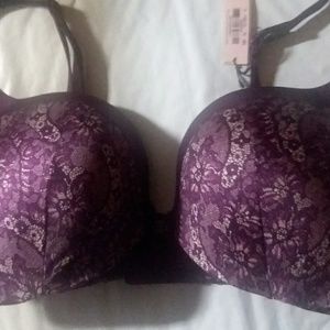 VICTORIA SECRET.  PURPLE BRA. 32D.